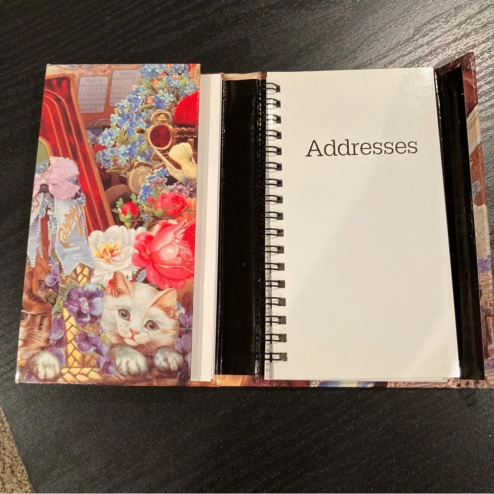 NWT Vintage magnetic closure Victorian/floral “Notes Agenda, Addresses” Book